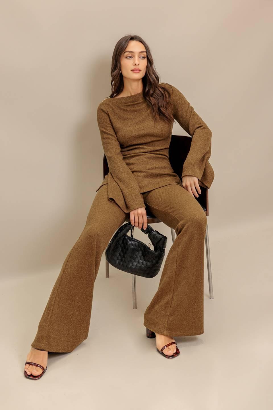 FLARE TOUCH SOLID TUNIC TOP